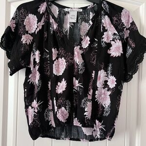 American Rag Women’s Small‎ Crochet Lace Boho Black Pink Floral Top Blouse